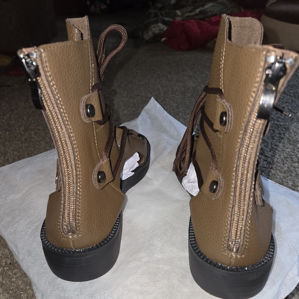 BNIB ! Brown Lace-Up Women's Sandals - Picture 6 of 7